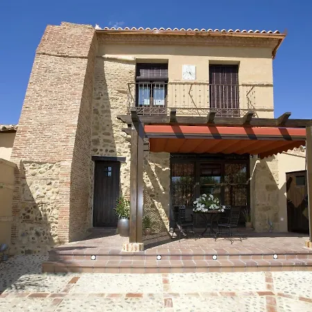 Comfortable With Balcony In View *