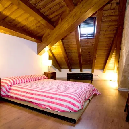 Comfortable With Balcony In View *